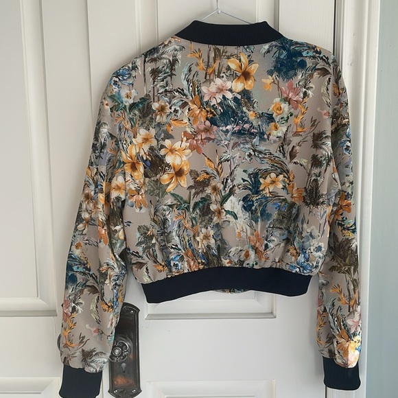 Zara crop jacket size small - Picture 4 of 4